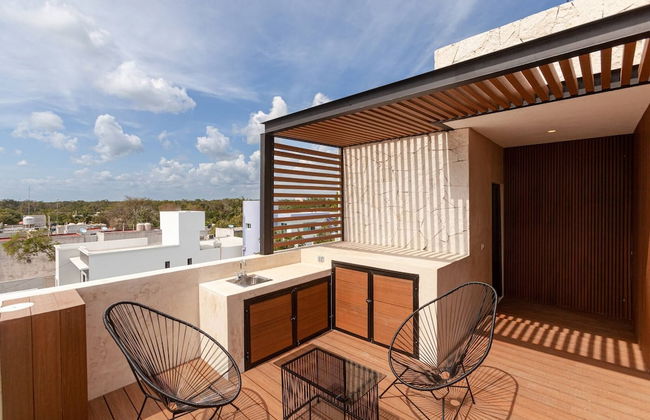 Magical Ph In Town Wprivate Rooftop Glass Tub - Photo 37