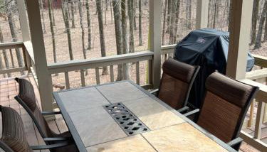 Oxford Hillside Hideaway - Photo 2