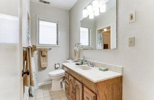 Dock, Slip and Launch Waterfront Home on Clear Lake - Foto 19