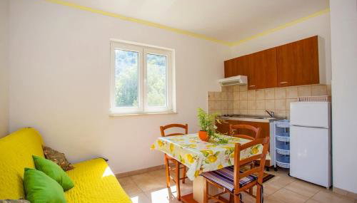 Apartments Yellow House - Photo 3