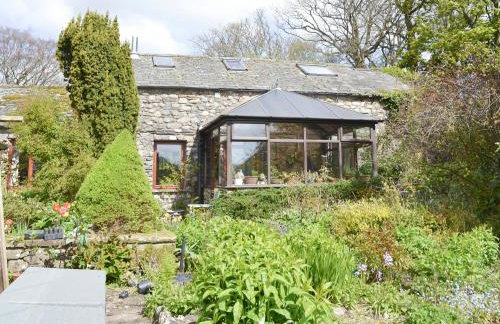 The Coach House - Photo 2