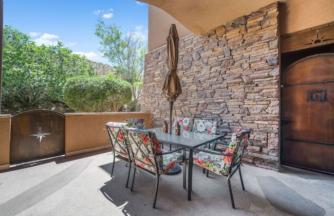 Poolside Retreat Directly Across From Pool! - Foto 45