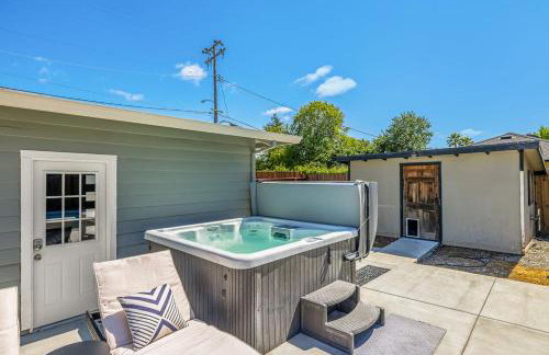 Happy House Getaway - Pool, Hot Tub & Wine Country - Foto 59