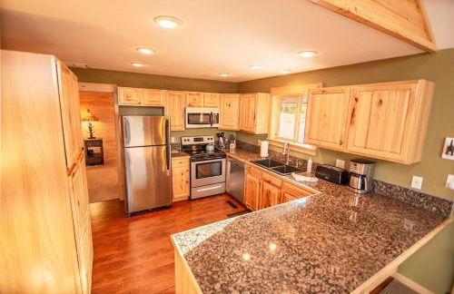 Beautiful Relaxing Home in Warm Springs Ranch - Misty Mountain Hideaway - Foto 14