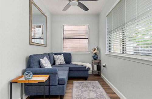 5BR 3.5BA Waterfront Boat, Dock and Kayaks, Lake McQueeney by Austin Vacay - Foto 18