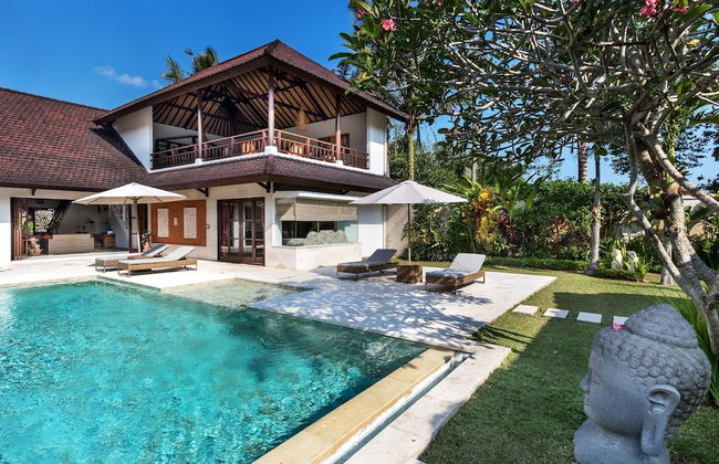 Villa Candi Kecil Empat by Villa Finder - Foto 21