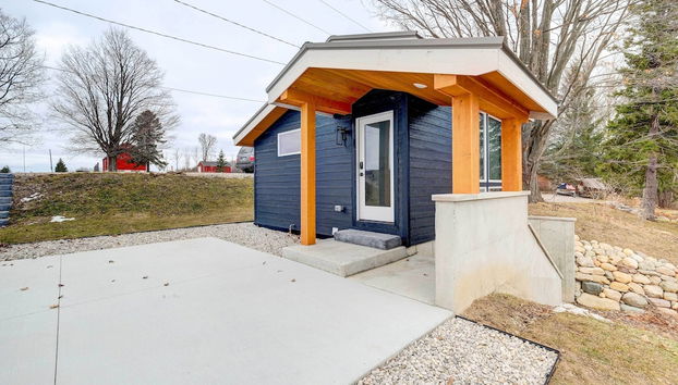 East Jordan Vacation Rental on Lake Charlevoix - Photo 3, Intérieur