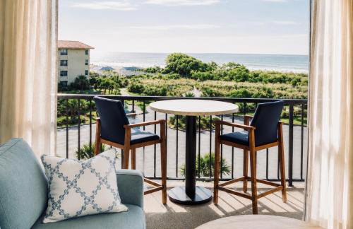 Top Floor Oceanview King Villa - Oceanfront Resort - Photo 1