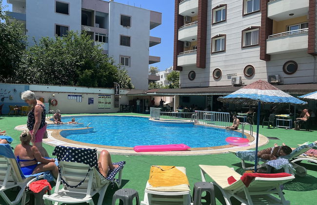 Golden Moon Apart Hotel - Photo 59