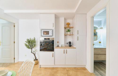 Penthouse - Private Rooftop Terrace, 2min to Beach - Foto 10