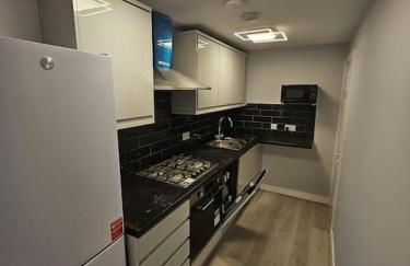 Luxury Flat - With Roof Terrace - Photo 15