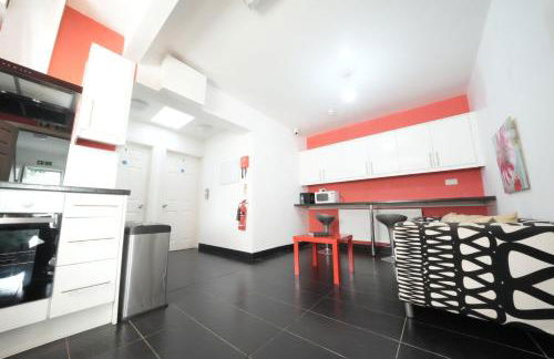 Private Rooms-Private Bathrooms-Near Airport- CABIN CREW paradise - Foto 14