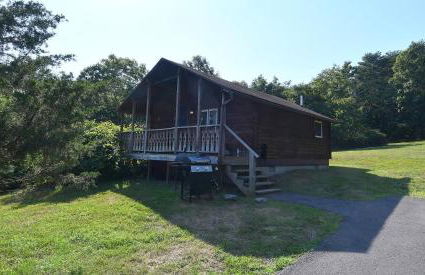 Whispering Hills -- Pet Friendly - Hot Tub - Grill - Wifi - Fire Pit - Covered Porch - Screen Porch - Fireplace - View - Billiard Table - Game room - Foto 36