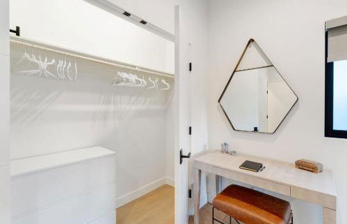 Dazzling Modern Home Close to Downtown Palo Alto and Stanford - Photo 6