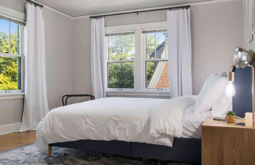 Elegant 3BR Oasis in Dundee Close to Downtown - Foto 35