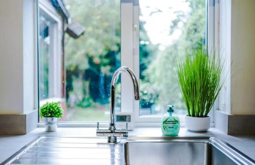 Spacious 3 bedroom close to Leeds city centre with parking - Short Stay Leeds - Foto 22