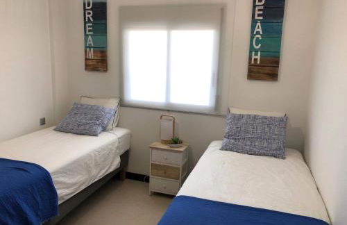 Top Rated Apartment Huge Sunny Terrace Heated Pool Parking Wifi - Foto 7