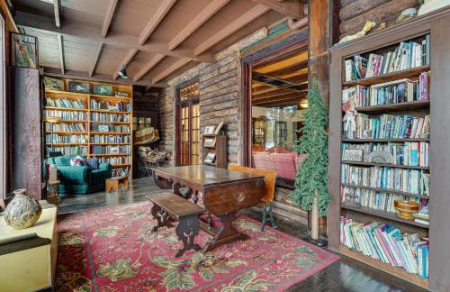 Great for Gatherings! Lakefront Ticonderoga Villa - Foto 9