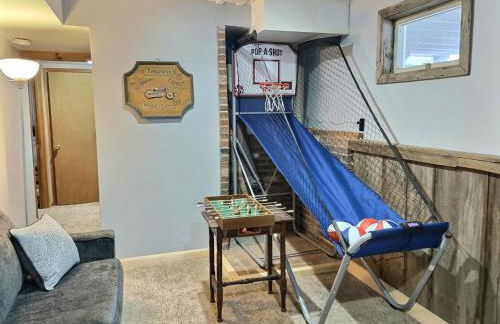 The Big Lebearski - AC, Grill, Fire Pit, Hot tub! - Foto 20