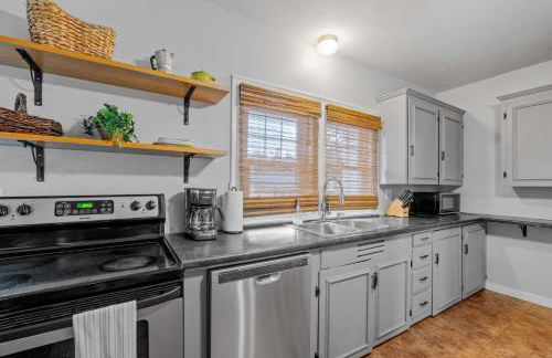 North End Single Family 4 Bed 2 Bath - Foto 1