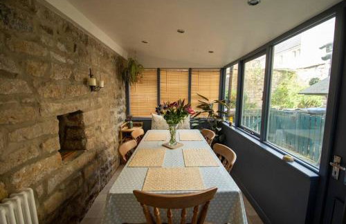 Characterful 2 bed cottage in excellent location - Photo 10