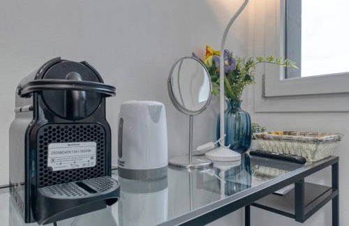 FREE Parking Large Apartment x11 with 4 bathrooms - Photo 14