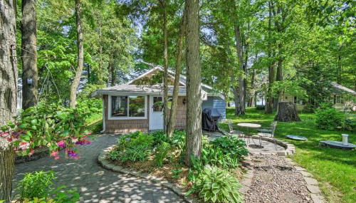 White Lake Home with Patio, Fire Pit, Boat Dock! - Foto 2