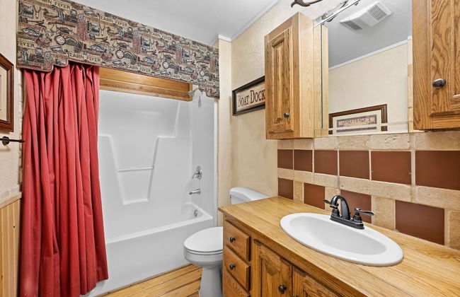 Lakeside Lodge by Avantstay Hot Tub Dock - Foto 26