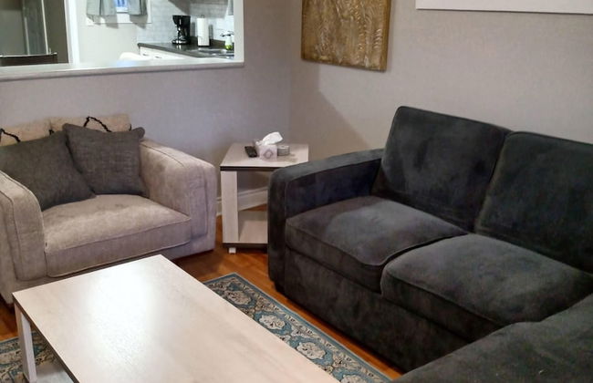 Toronto Furnished Living- Niagara Falls - Photo 12