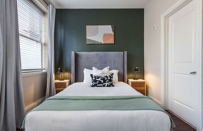 Spacious Modern Condos near French Quarter - Photo 12