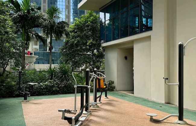 Andi and Frances' Place at BGC - Photo 22