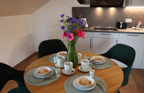 cozy cube 1 Luxury Apartments, nah an der Messe, 30 Minuten zu den Bergen und Seen, 20 Minuten nach München - Foto 43