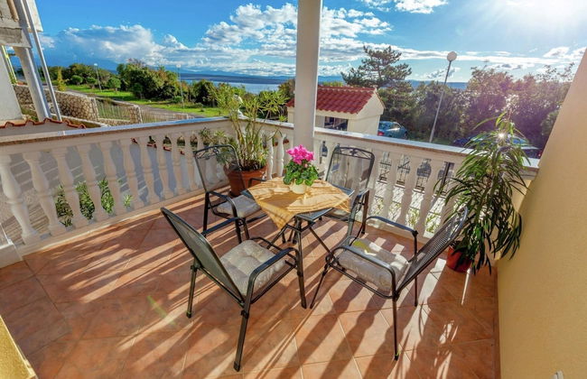 Luring Apartment in Dramalj with Hot Tub - Foto 16