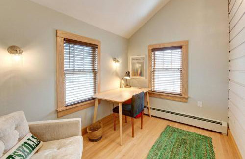 Spacious Arts Crafts Village Home Perfect Summer Base Near Trails Events - Foto 26