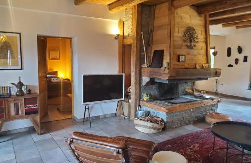 Grande maison savoyarde ensoleillée - Foto 1