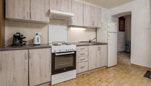 Amazing Home In Susak With Kitchen - Foto 5