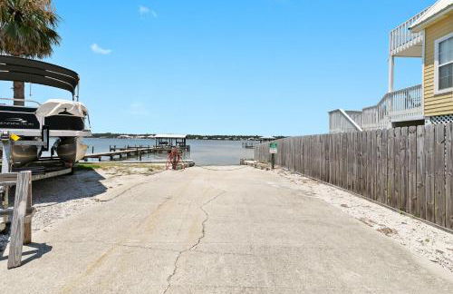 3BR Condo Gulf Views with Pool, Boat Launch and Dock - Photo 37