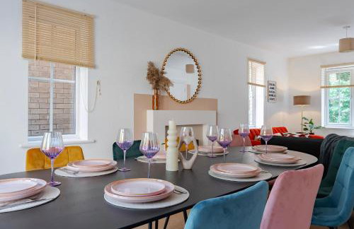 Stylish 5Bedroom Getaway in Quiet Mildenhall Area - Photo 31