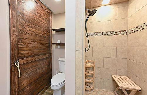 Shipwrecked on Shell Hill 2 Waterfront Houses - Foto 65