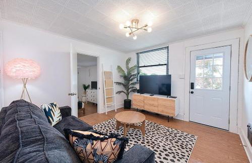 Lake Hickory Trio 1 BR Pink Unit - Foto 13