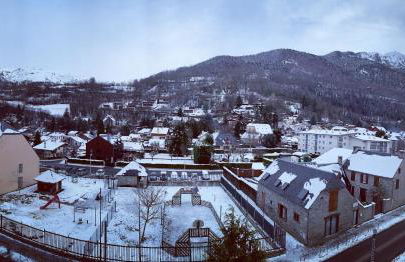 Les Cimes 55 m2 - PISCINE INTÉRIEURE Vue Montagne Centre Village - PARKING - avec LINGE et MÉNAGE de fin de Séjour Compris - Foto 20