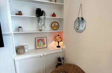 Two Bed Charming Cottage - Foto 19