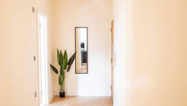 Ipswich Waterfront Serenity - City View 2BR Apt - Foto 2, Recepción