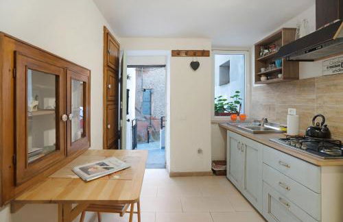 Hemingway's Shelter - Photo 1