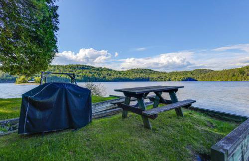 Expansive Eagle Lake Escape w/ Boathouse + Beach - Foto 3