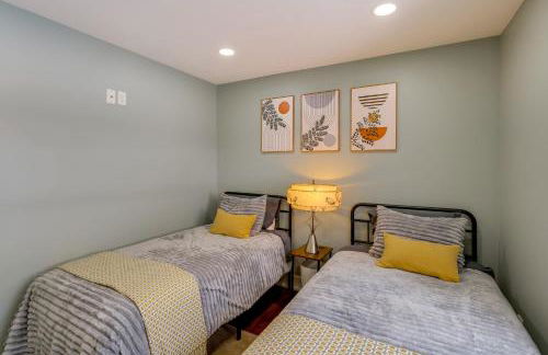 Hike, Fish and Golf Waterfront Gem on Camp Lake! - Foto 20