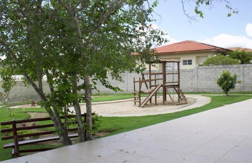 APT Completo - Suíte - 2 Ar-condicionados, Wi-FI, Piscina, garagem, portaria - aconchegante - Foto 43