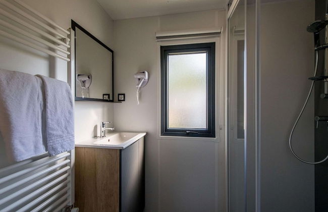 Cozy Chalet with Dishwasher near Lake - Foto 6