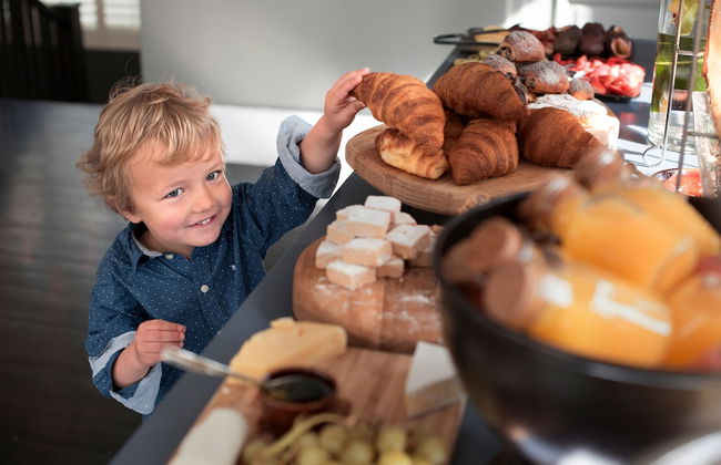 More Quarters Hotel - Photo 45