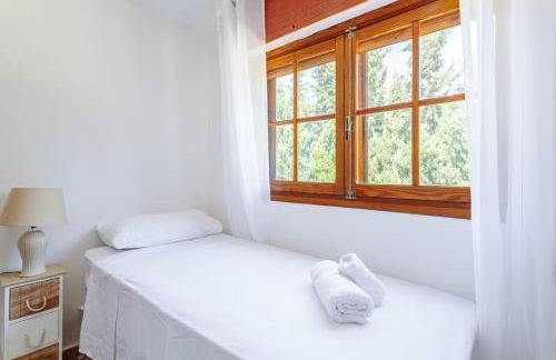 Villa with private swimming-pool in quiet location - Foto 19